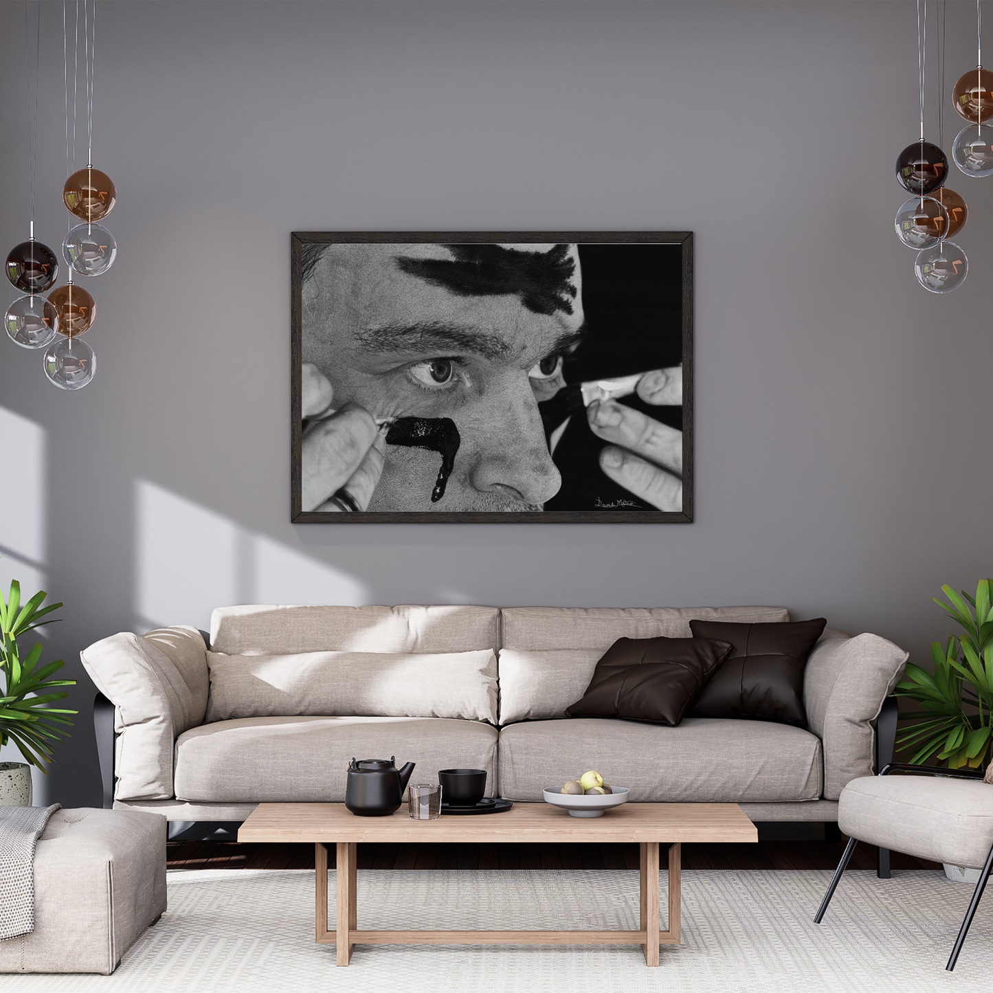 Lámina 'Batallarte' - Dibujo hiperrealista en blanco y negro de un autorretrato artístico, finalista del Target Prize 2025, colgado en sala moderna. Ideal para decoración contemporánea con arte figurativo en blanco y negro.