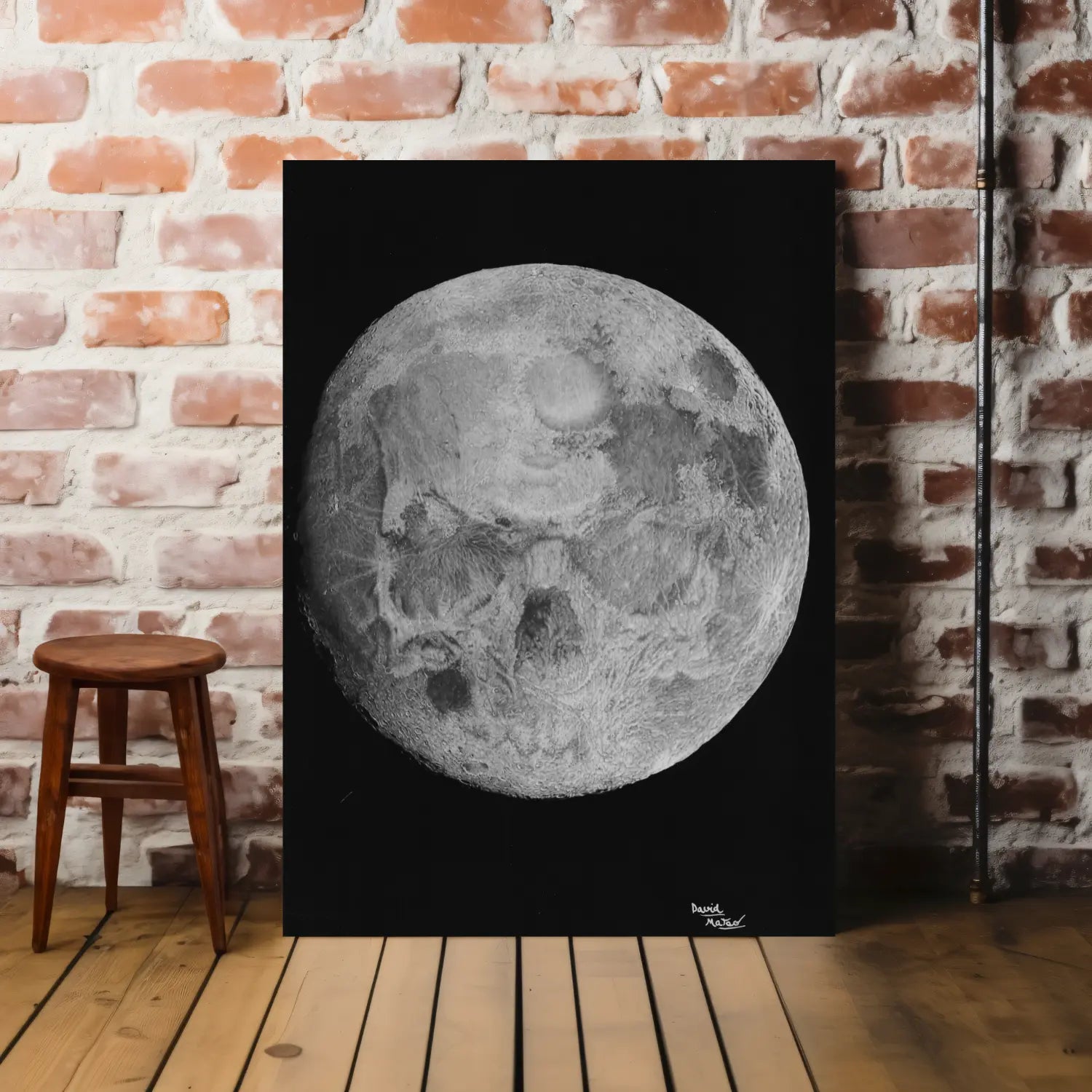 Dibujo a lápiz de una luna con una calavera escondida en un ambiente moderno. Arte Gótico.