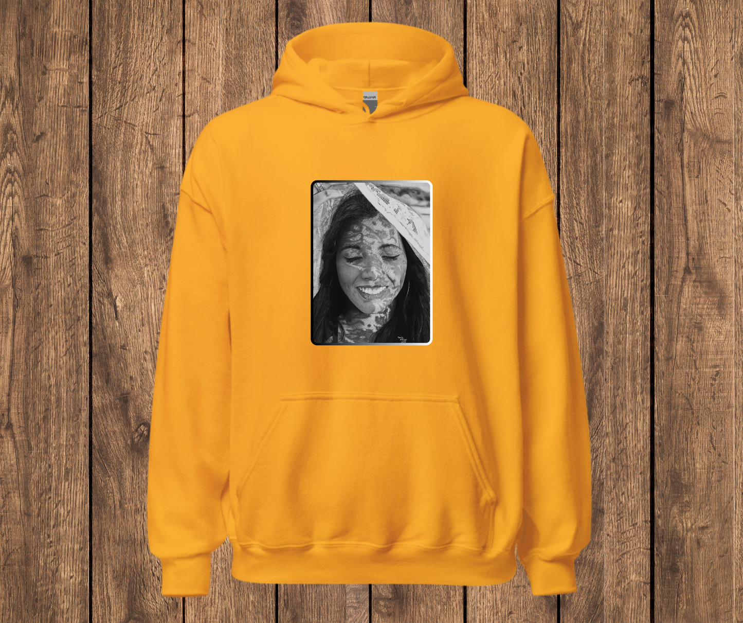 Sudadera con Capucha – Bendito Sol, Diseño Artístico
