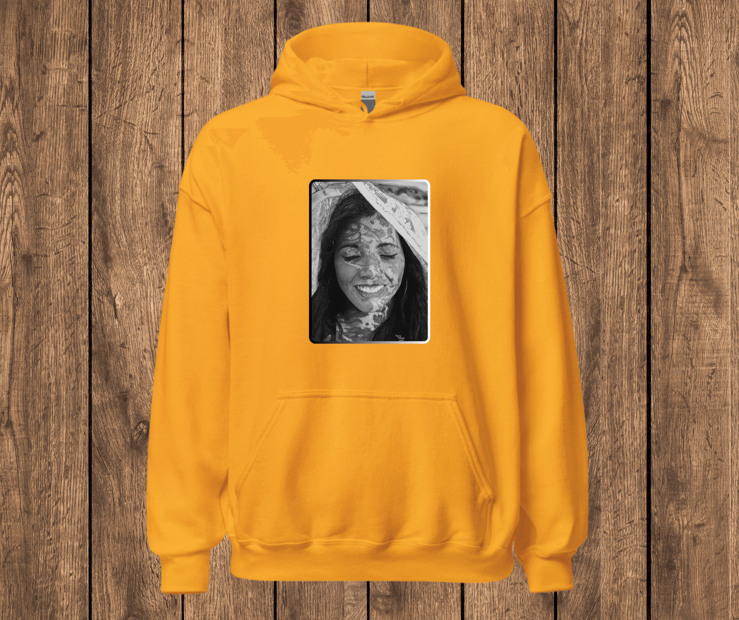 Sudadera con Capucha – Bendito Sol, Diseño Artístico