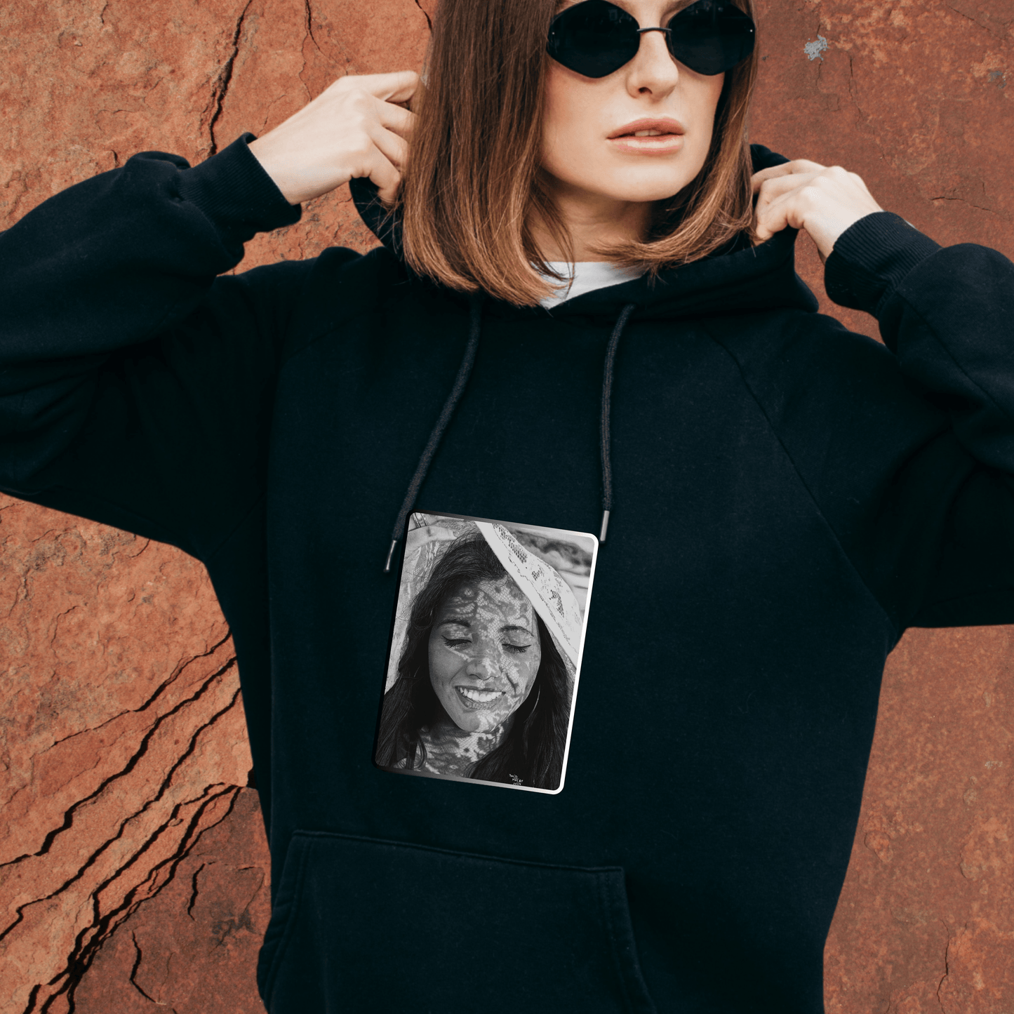 Sudadera con Capucha – Bendito Sol, Diseño Artístico