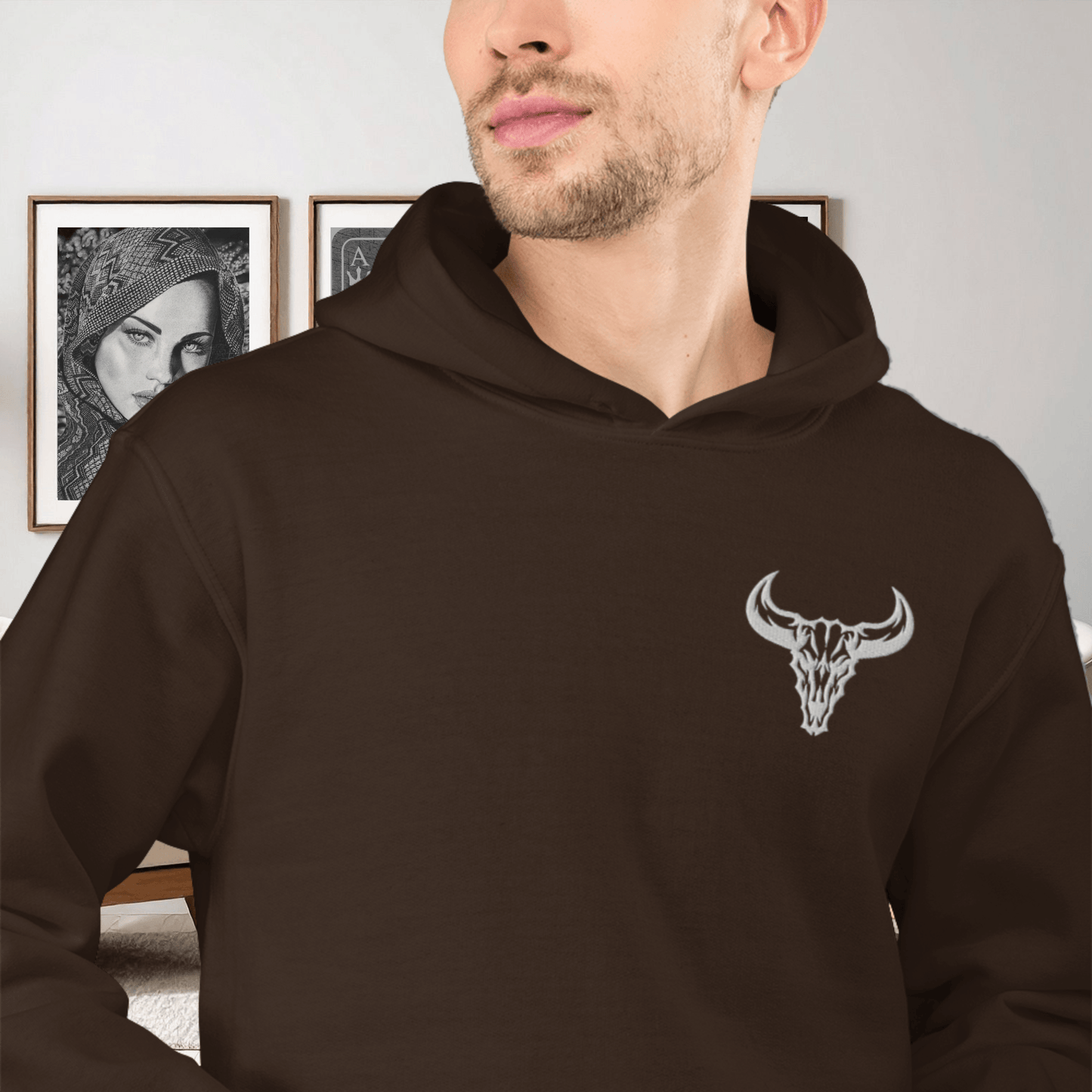 Sudadera "Emblema" con Logo Bordado (Colores Oscuros)