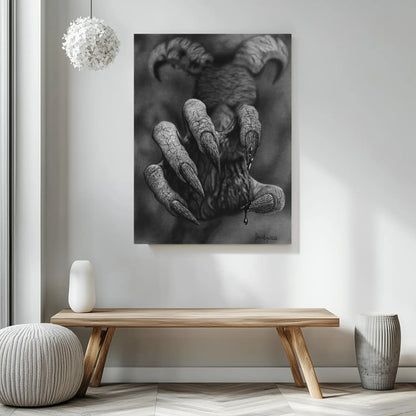 Arte gótico n formato lámina decorativa de una mano de demonio con garras afiladas.