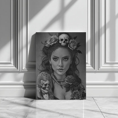 Lámina de retrato hiperrealista en blanco y negro que representa un rostro femenino con calavera y rosas, dibujado a grafito con gran nivel de detalle.