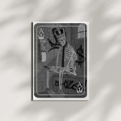 Cuadro enmarcado en madera clara colgado en una pared verde. La lámina monocromática del esqueleto con corona crea un contraste dramático con el diseño moderno del dormitorio.