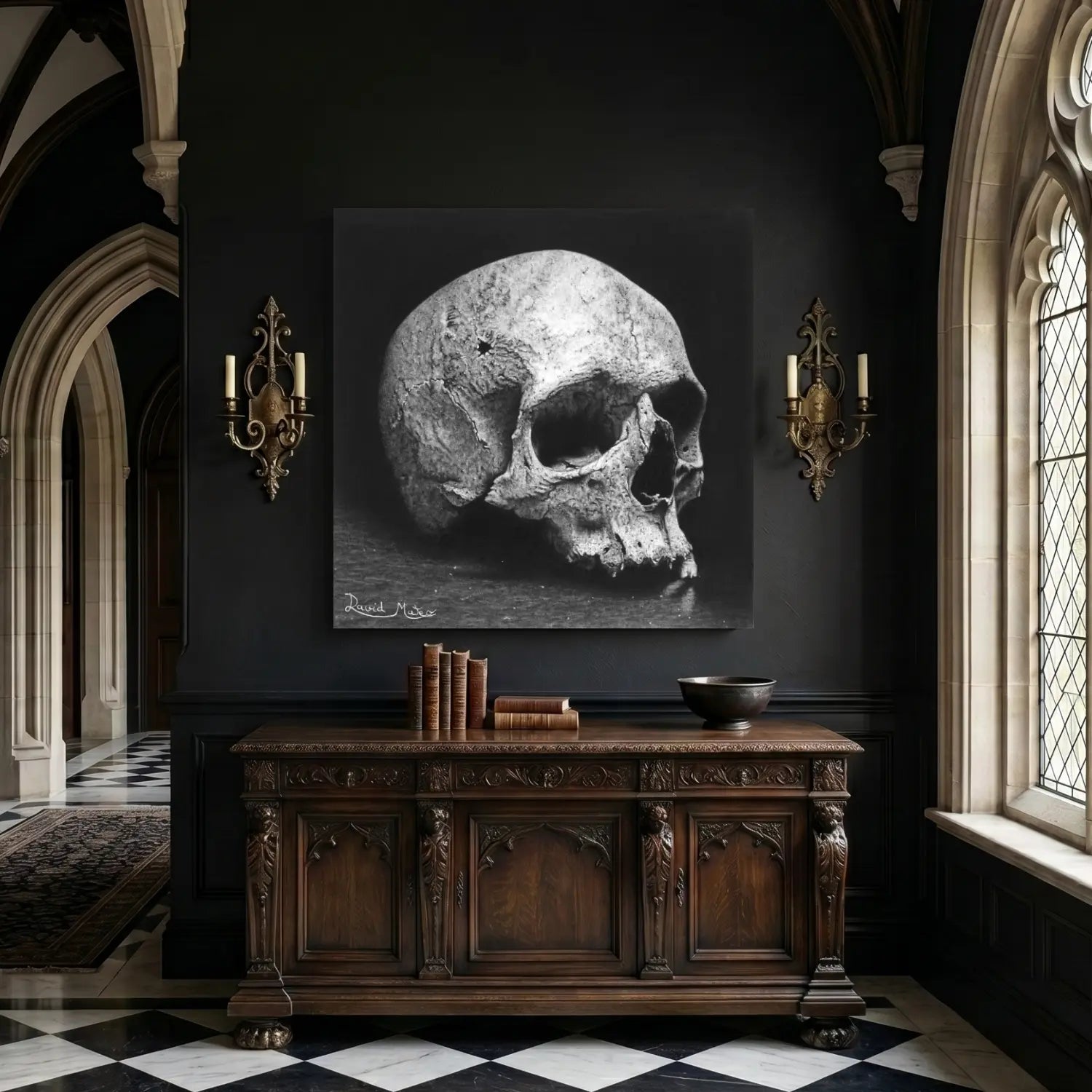 Dibujo a lápiz de carboncillo de una calavera de estilo gótico del artista David Mateo.