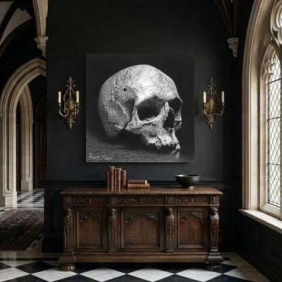 Dibujo a lápiz de carboncillo de una calavera de estilo gótico del artista David Mateo.