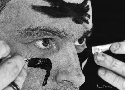 Dibujo a lápiz realista a mano titulado Batallarte de David Mateo Art, obra finalista del concurso Tartget Prize 2025.