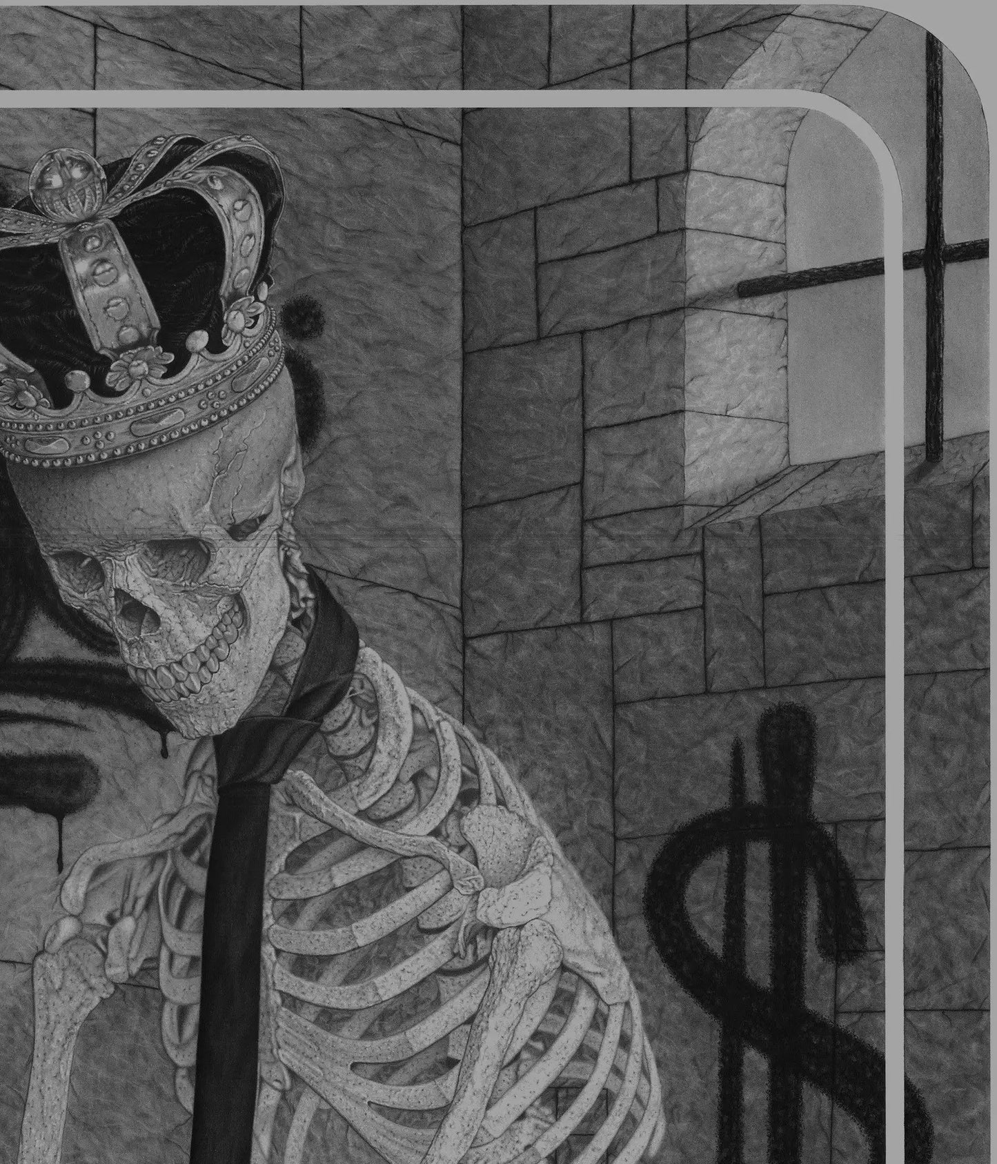 Detalle ampliado de las texturas y sombreados del dibujo en grafito del esqueleto coronado.