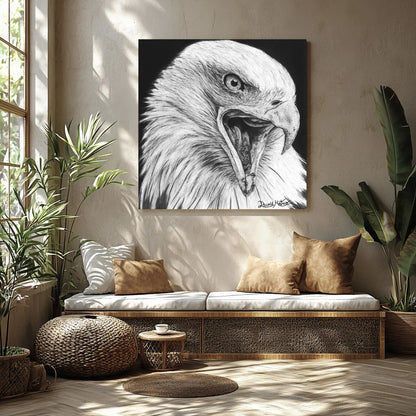 Ilustración hiperrealista de un águila calva a carboncillo sobre papel, colocada en una pared de un salón junto a una ventana.