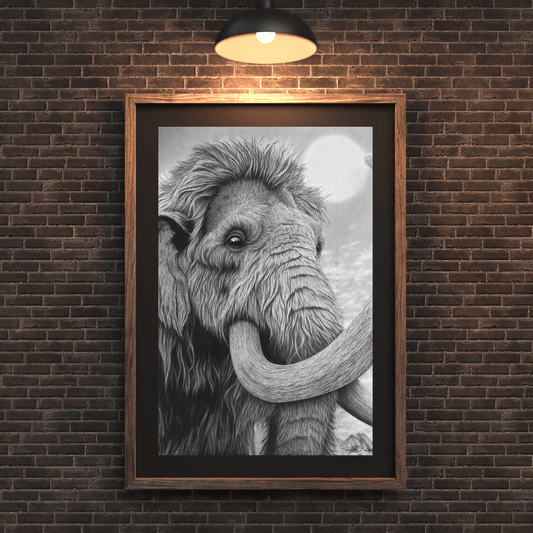 Lámina Fine Art del dibujo hiperrealista "Lanudo", un retrato en blanco y negro de un mamut lanudo a carboncillo con una luna al fondo, por el artista David Mateo.