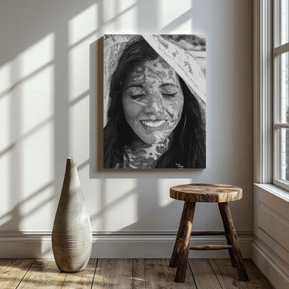 Obra de arte detallada a mano, retrato femenino hiperrealista a grafito para coleccionistas de arte contemporáneo.