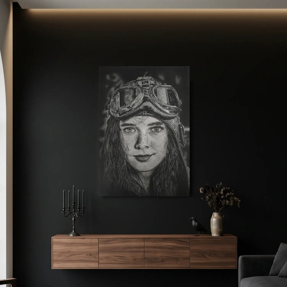 Lámina decorativa moderna del hiperrealismo de una mujer piloto de avión vintage hecho con lápices de grafito.