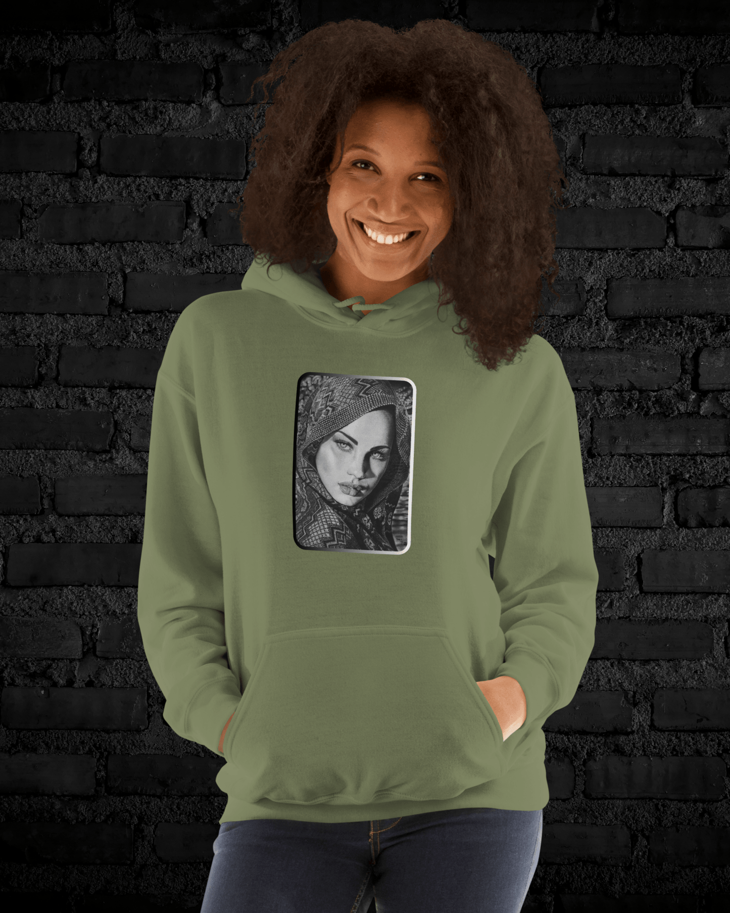 Sudadera Unisex con Capucha – Diseño Artístico