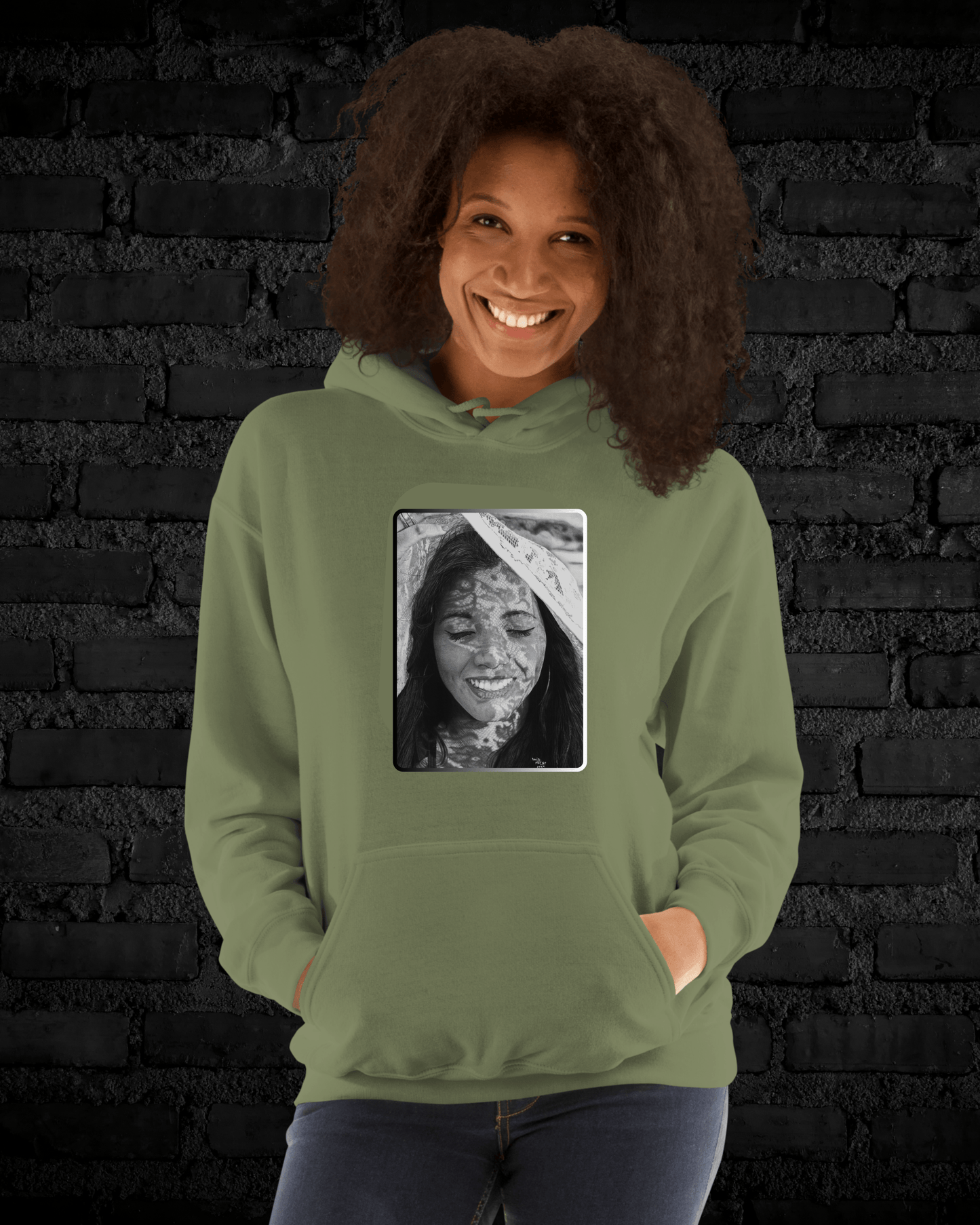 Sudadera con Capucha – Bendito Sol, Diseño Artístico