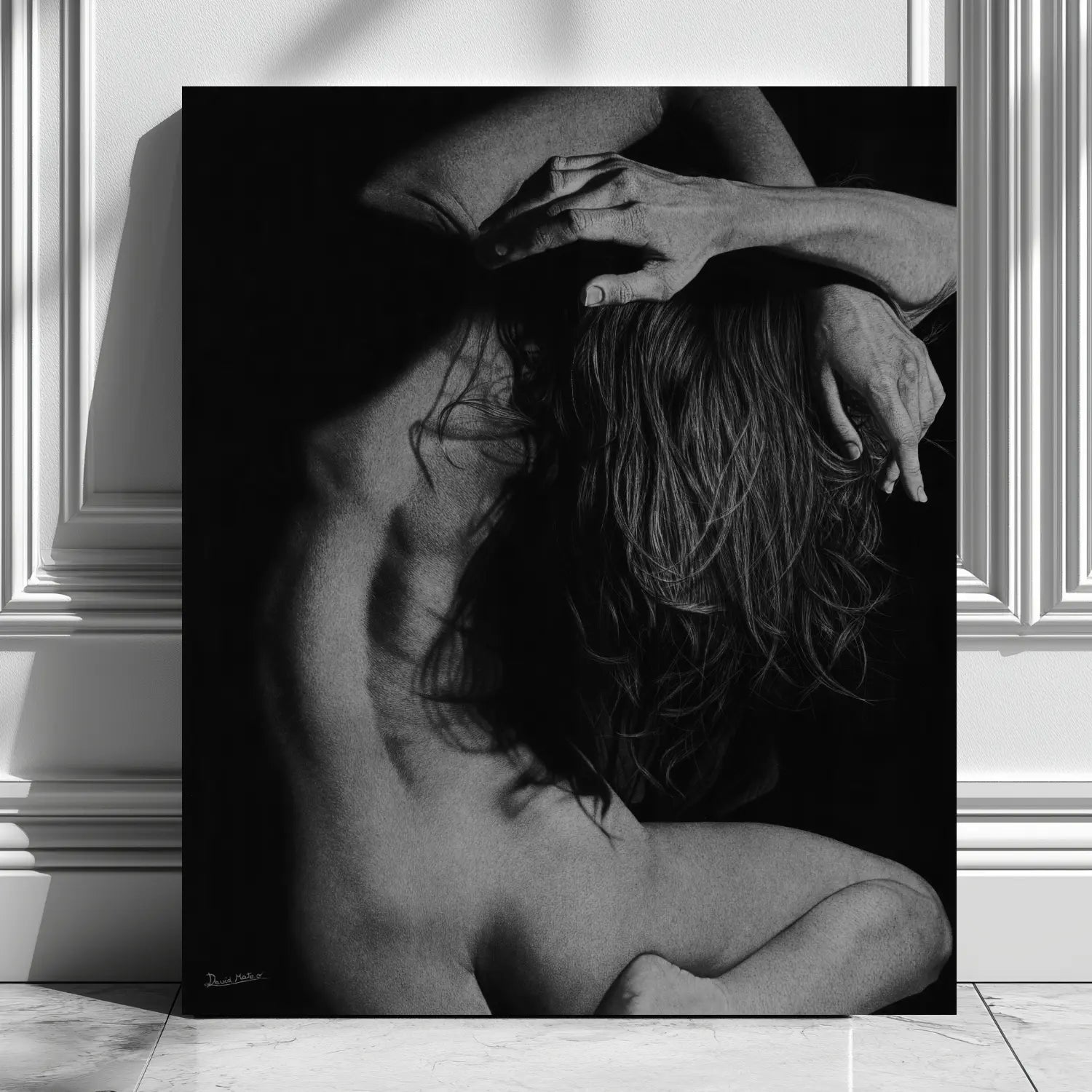 Obra de arte original a carboncillo de un desnudo artístico femenino titulado Deseo.