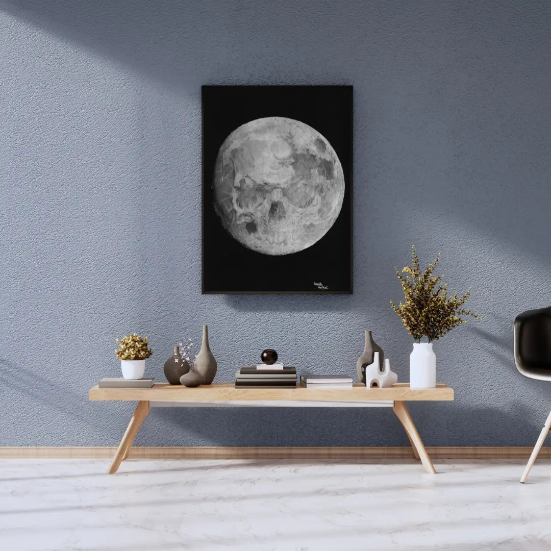 Arte mural para coleccionistas de temas de espacio y misticismo. La obra del cráneo en la luna combina el memento mori con la ciencia ficción.