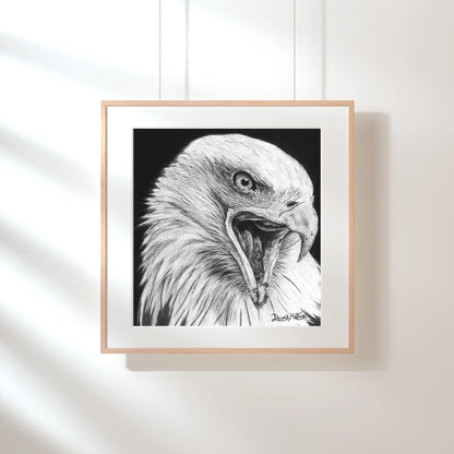 Lámina del 'Grito del Dominio'. Dibujo hiperrealista de un águila gritando, símbolo de libertad y poder. Obra de arte salvaje en blanco y negro.