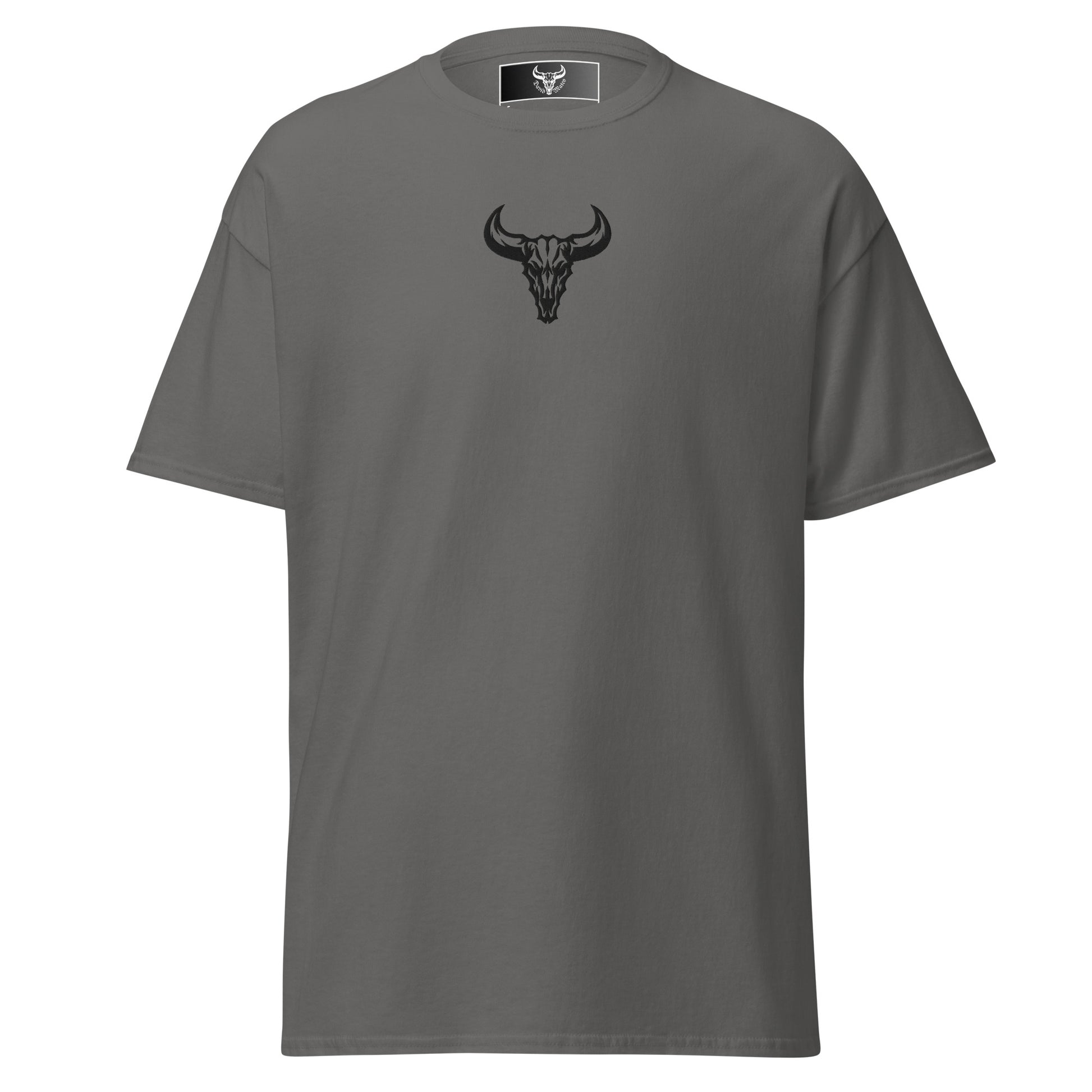 Camiseta de algodón gris charcoal con logo de calavera de toro negro bordado en el centro del pecho, camiseta unisex de estilo minimalista para hombre y mujer.