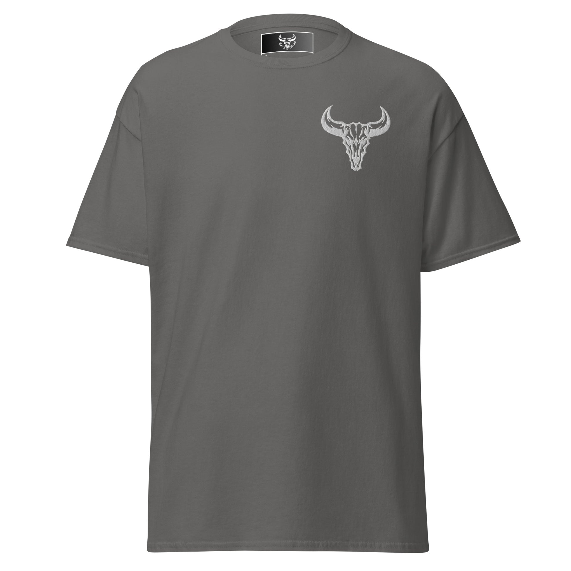 Camiseta de algodón gris charcoal con logo de calavera de toro blanco bordado en el pecho izquierdo, camiseta unisex de estilo minimalista para hombre y mujer.