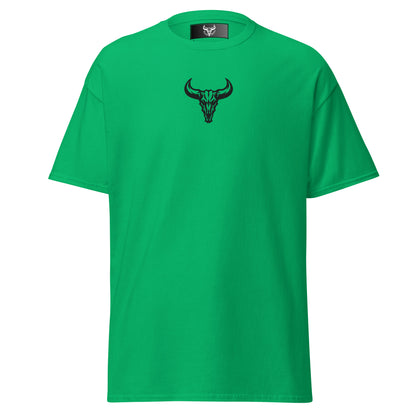 Camiseta de algodón verde irish con logo de calavera de toro negro bordado en el centro del pecho, camiseta unisex de estilo minimalista para hombre y mujer.