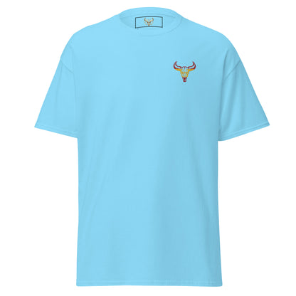 Camiseta de algodón clásica unisex azul cielo con el logo de la calavera de toro de David Mateo Art con los colores de España.