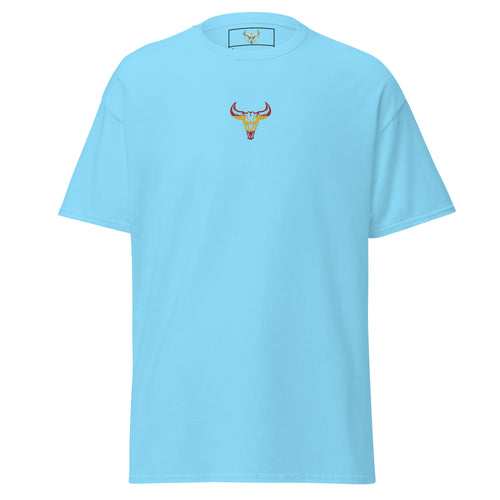 Camiseta de algodón unisex clásica azul cielo con el logo de la calavera de toro de David Mateo Art con los colores de España.