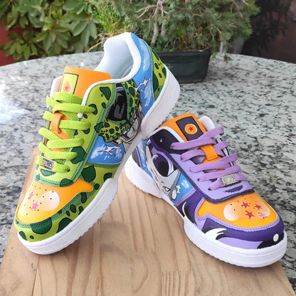Zapatillas personalizadas a mano de Dragon Ball con Célula y Freezer.