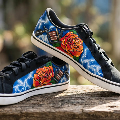 Zapatillas pintadas a mano por David Mateo de una Rosa Neo Tradicional al más puro estilo Tattoo.